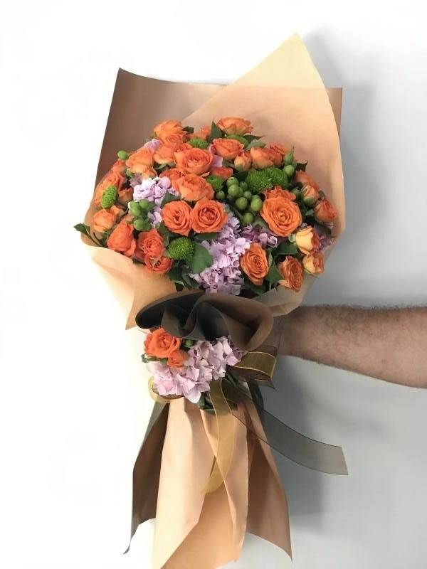 Renkli gül buketi