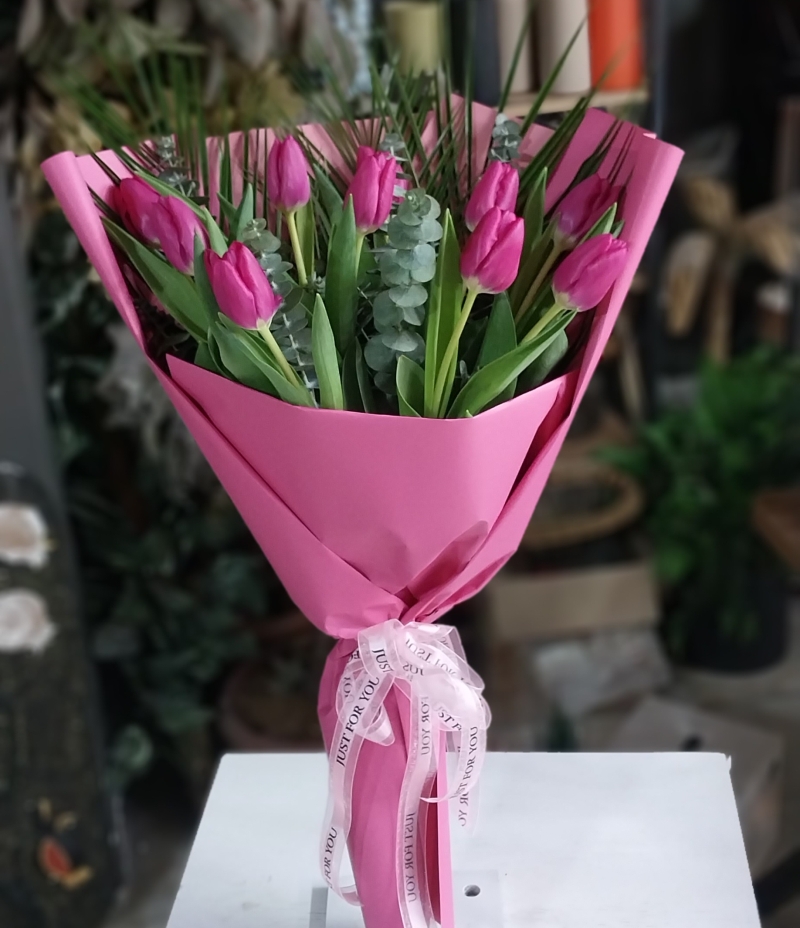 10 Pembe lale buketi